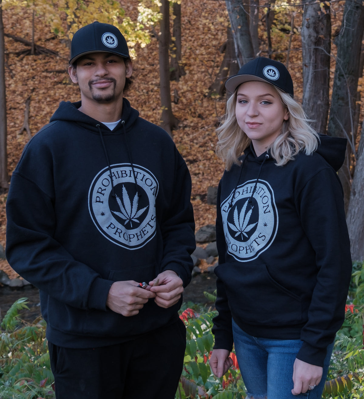 Outlaw Unisex Heavy Blend™ Hooded Sweatshirt